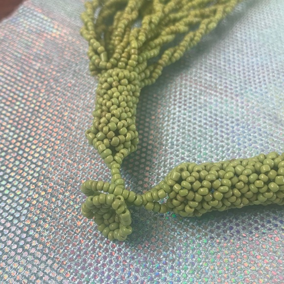 Handmade beaded necklace with matching earrings. - Picture 4 of 7